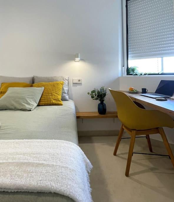 Charming Sea View Hideaway At Marbella's Marina Appartamento *