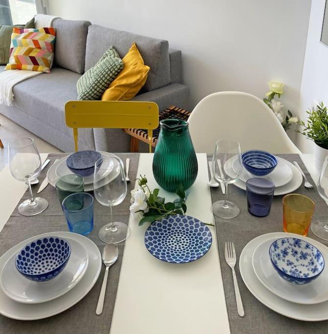 Charming Sea View Hideaway At Marbella's Marina Appartamento
