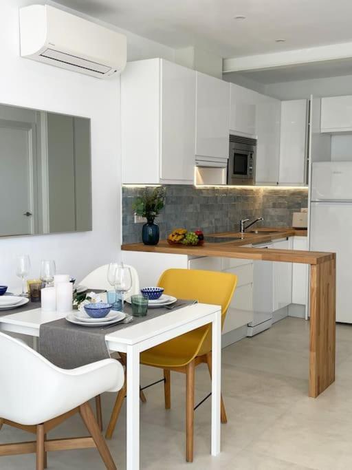 Charming Sea View Hideaway At Marbella's Marina