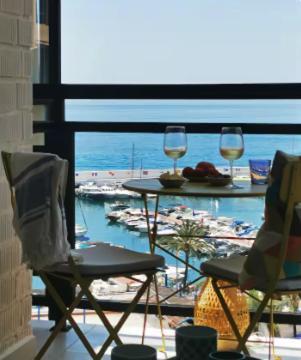 Charming Sea View Hideaway At Marbella's Marina *