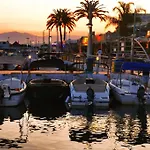 Charming Sea View Hideaway At Marbella\'S Marina